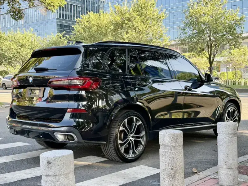 2022 BMW X5 с пробегом 81 900 км