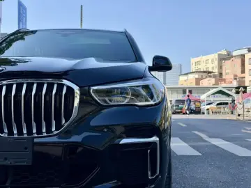 2022 BMW X5 с пробегом 81 900 км
