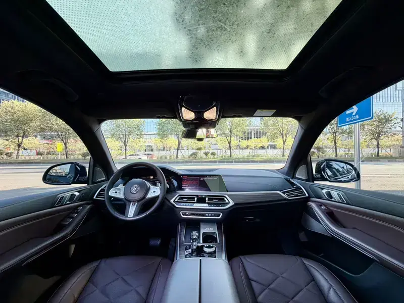 2022 BMW X5 с пробегом 81 900 км