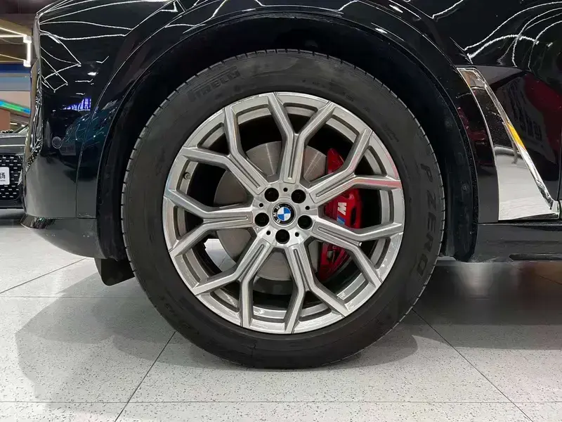 2023 BMW X7 с пробегом 68 000 км