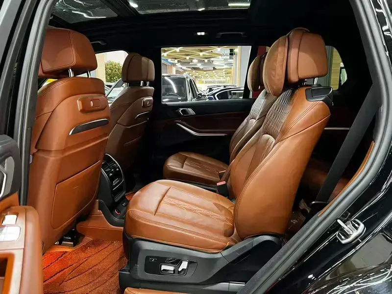 2023 BMW X7 с пробегом 68 000 км