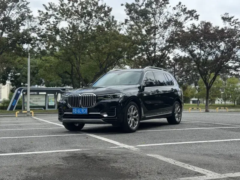 2021 BMW X7 с пробегом 112 000 км