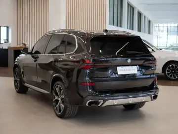 2023 BMW X5 с пробегом 10 000 км