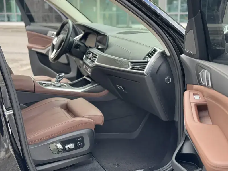 2021 BMW X7 с пробегом 112 000 км