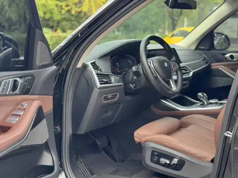 2021 BMW X7 с пробегом 112 000 км