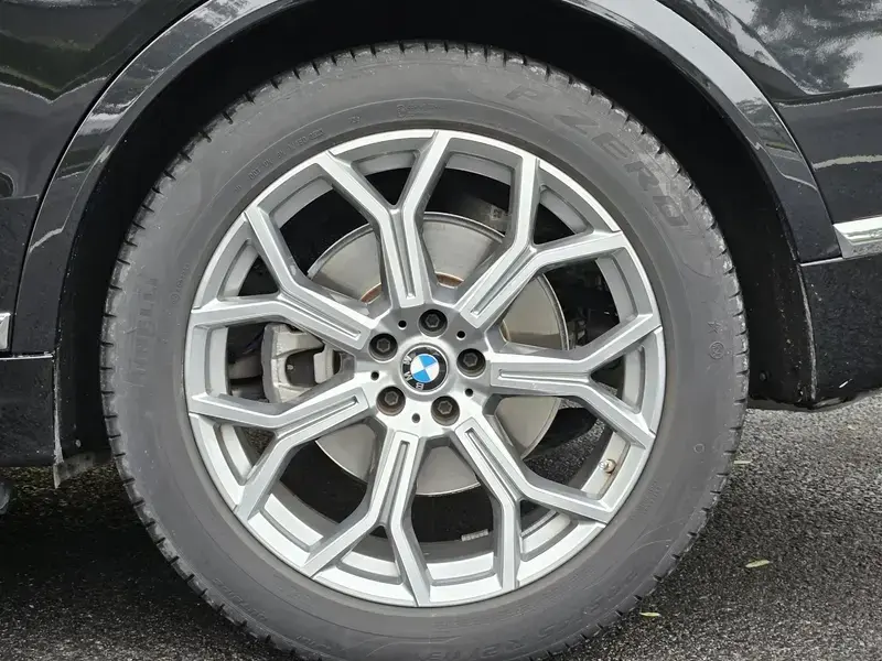 2023 BMW X7 с пробегом 52 000 км