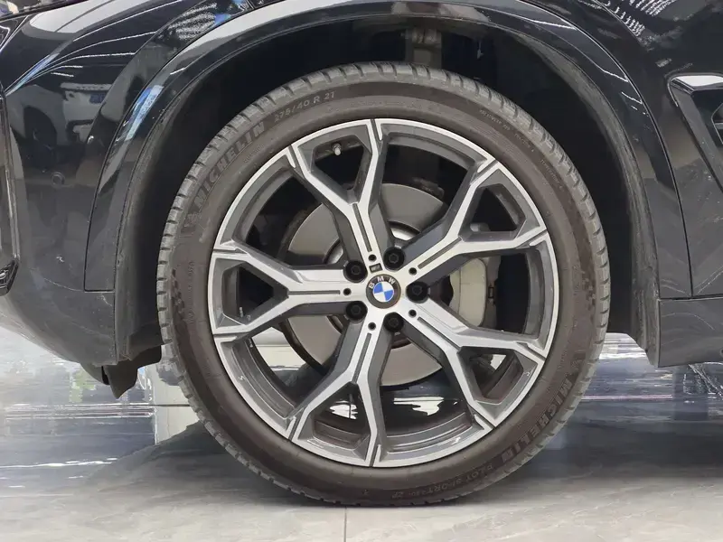 2025 BMW X5 с пробегом 19 600 км