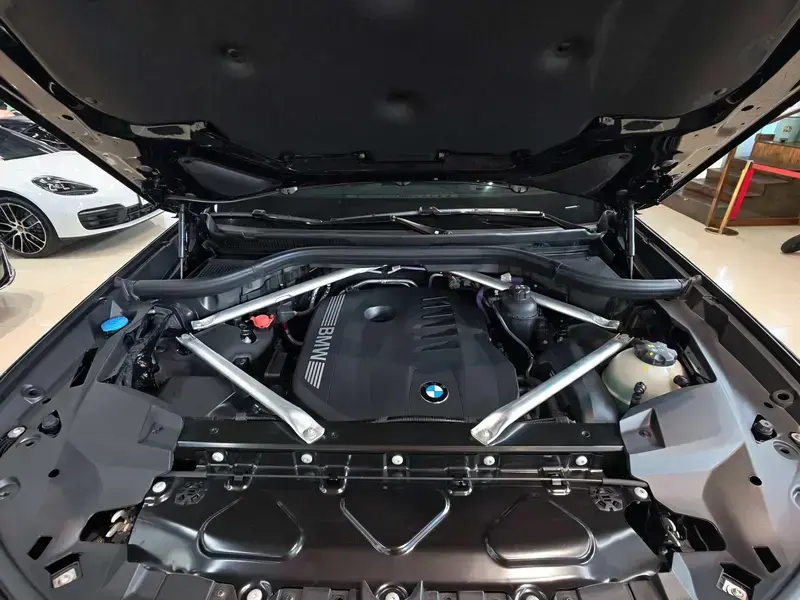 2023 BMW X7 с пробегом 9 000 км