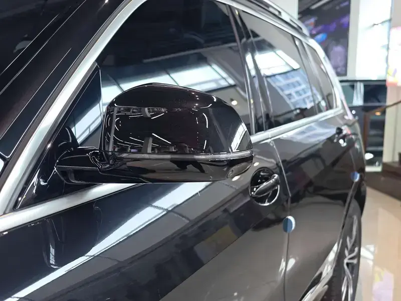 2023 BMW X7 с пробегом 9 000 км