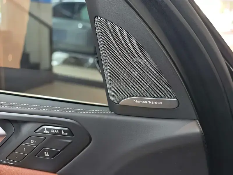 2023 BMW X7 с пробегом 9 000 км