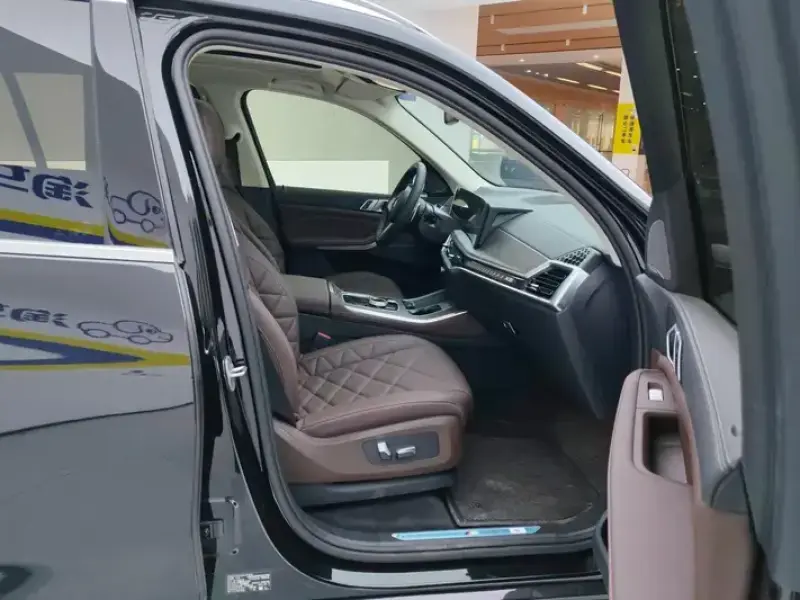 2023 BMW X5 с пробегом 10 000 км