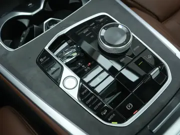 2023 BMW X7 с пробегом 23 000 км