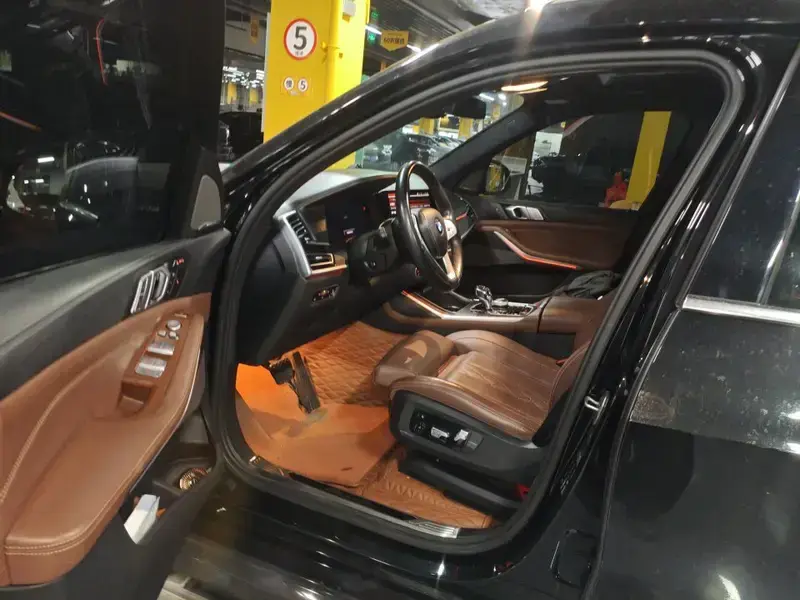 2021 BMW X7 с пробегом 100 000 км