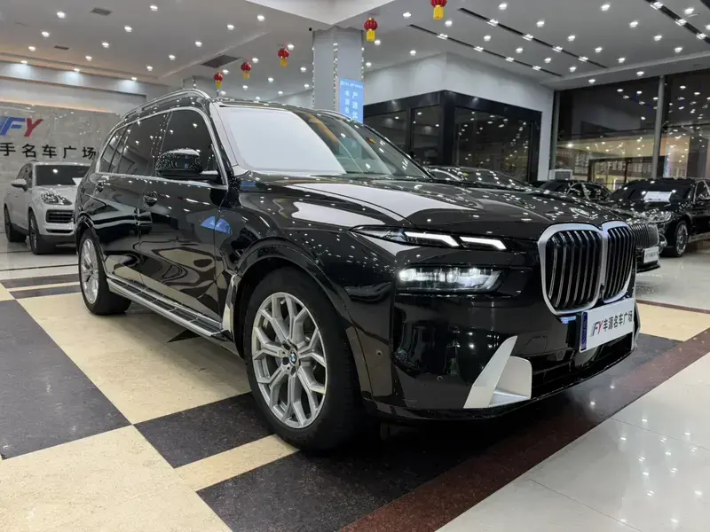 2023 BMW X7 с пробегом 83 000 км