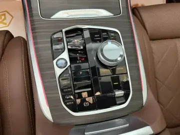 2023 BMW X7 с пробегом 83 000 км
