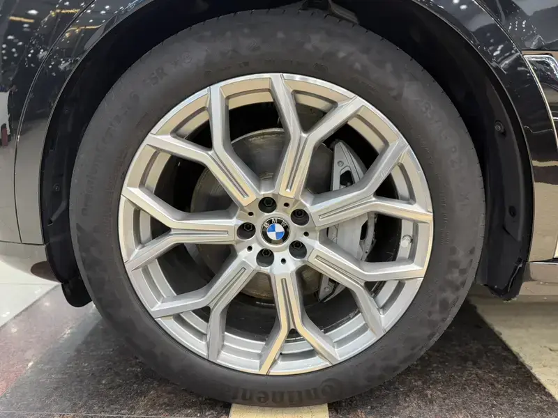 2023 BMW X7 с пробегом 83 000 км