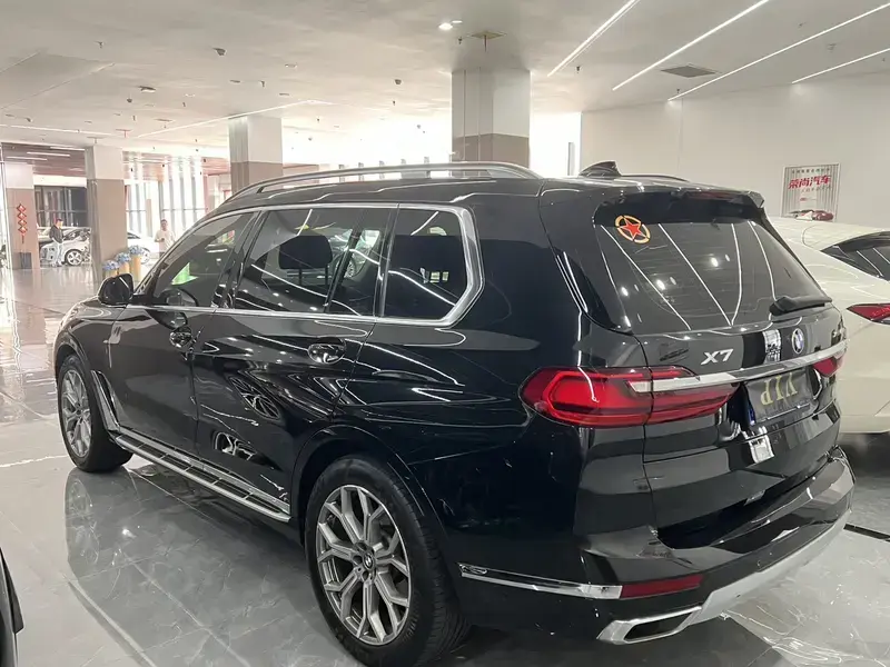 2021 BMW X7 с пробегом 60 000 км