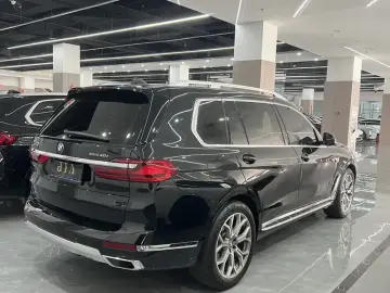 2021 BMW X7 с пробегом 60 000 км