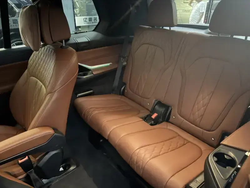 2022 BMW X7 с пробегом 25 000 км