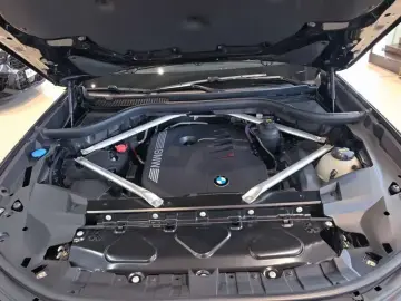 2023 BMW X7 с пробегом 23 000 км