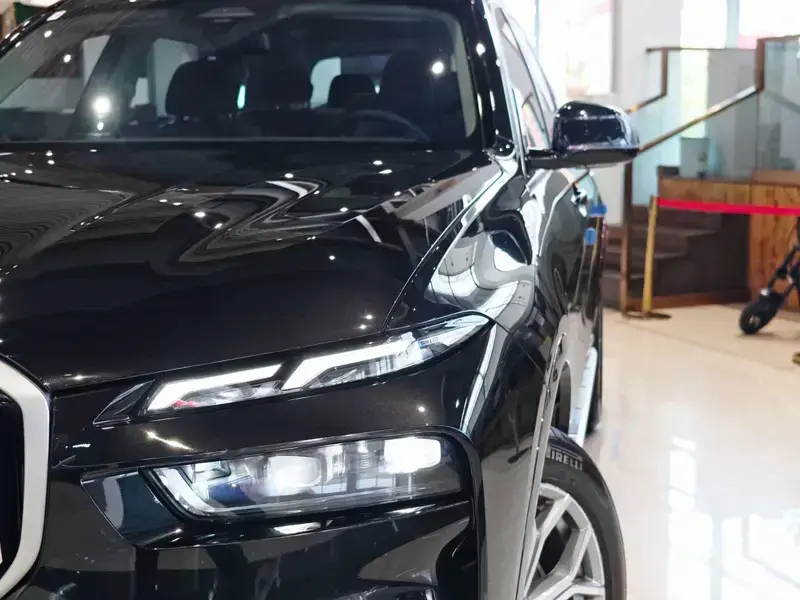 2023 BMW X7 с пробегом 23 000 км