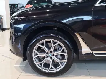 2023 BMW X7 с пробегом 23 000 км