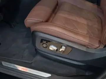 2023 BMW X7 с пробегом 23 000 км