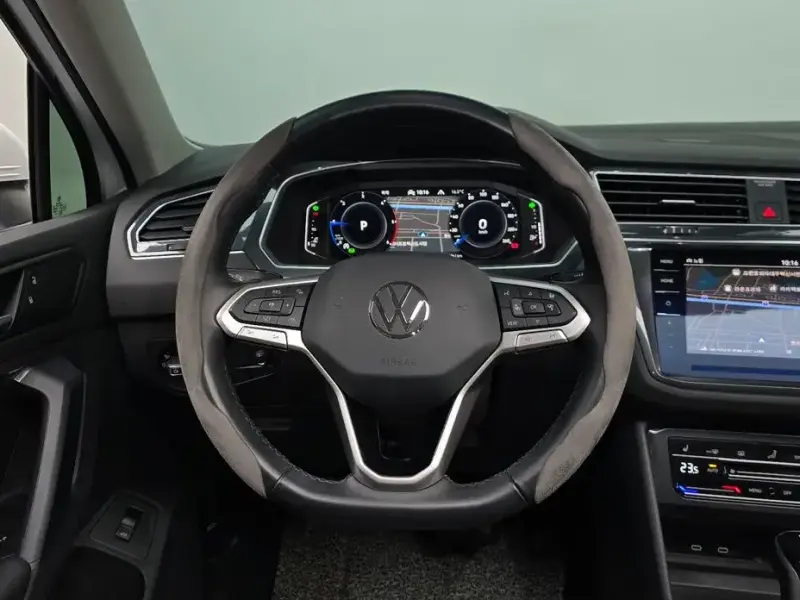 2022 Volkswagen Tiguan с пробегом 35 861 км