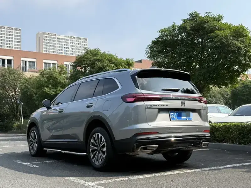 2025 Buick Envision с пробегом 21 800 км