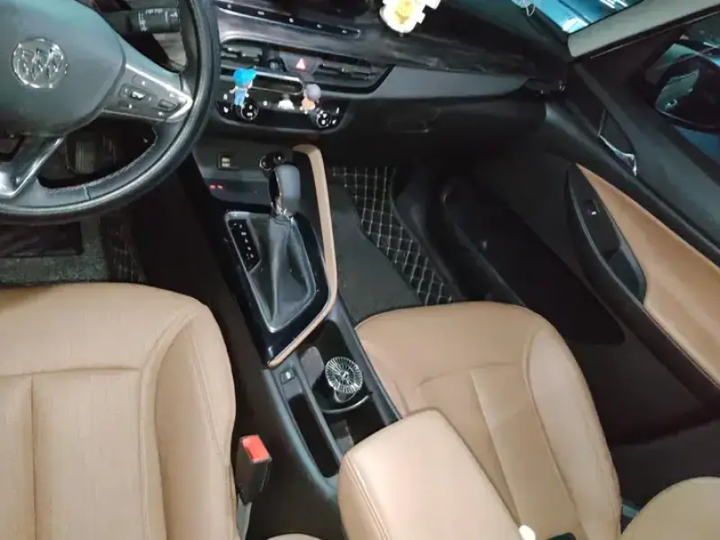 2021 Buick GL6 с пробегом 21 000 км