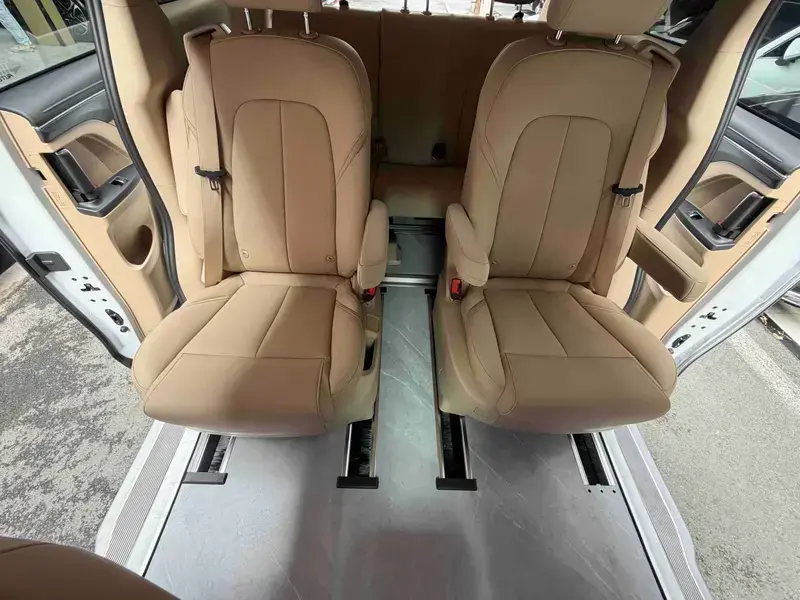 2025 Buick GL8 с пробегом 15 900 км