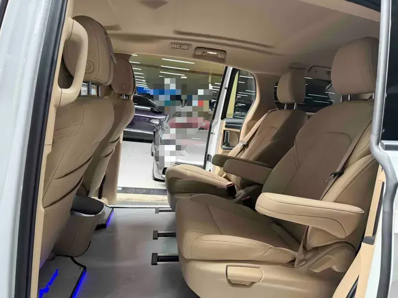 2025 Buick GL8 с пробегом 15 900 км