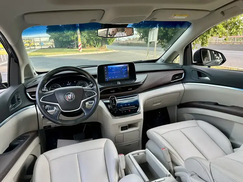 2022 Buick GL8 с пробегом 38 000 км