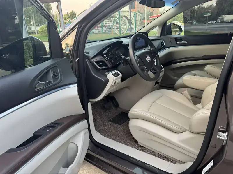2021 Buick GL8 с пробегом 107 000 км