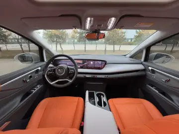 2025 Buick GL8 с пробегом 14 000 км