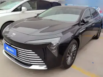 2025 Buick LaCrosse с пробегом 9 000 км