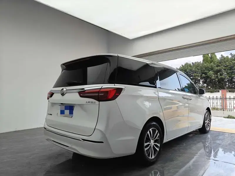 2020 Buick GL8 с пробегом 143 000 км