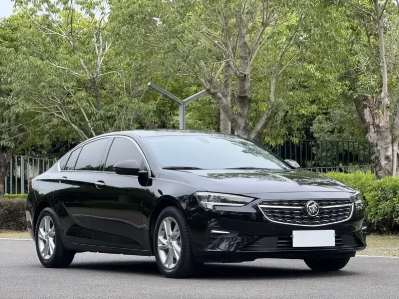 2022 Buick Regal с пробегом 49 000 км