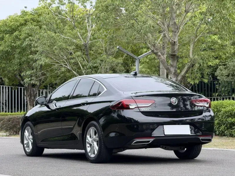 2022 Buick Regal с пробегом 49 000 км