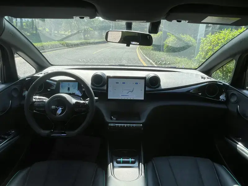 2025 BYD Dolphin с пробегом 23 000 км