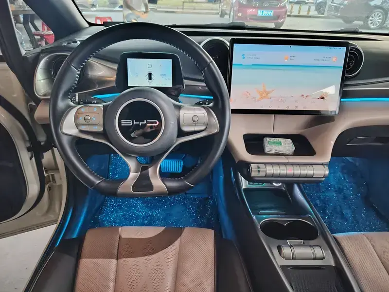2023 BYD Dolphin с пробегом 49 000 км