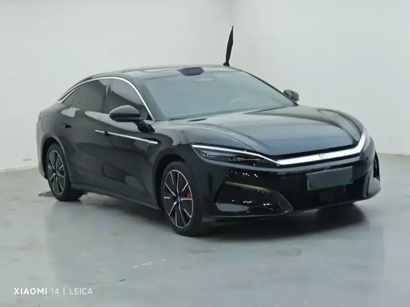 2025 BYD Han L с пробегом 13 000 км