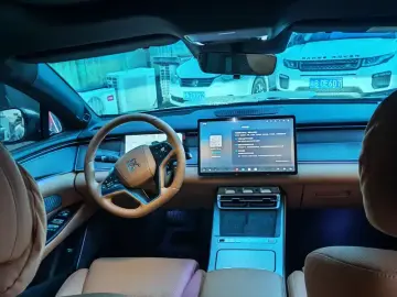 2025 BYD Han L с пробегом 3 900 км