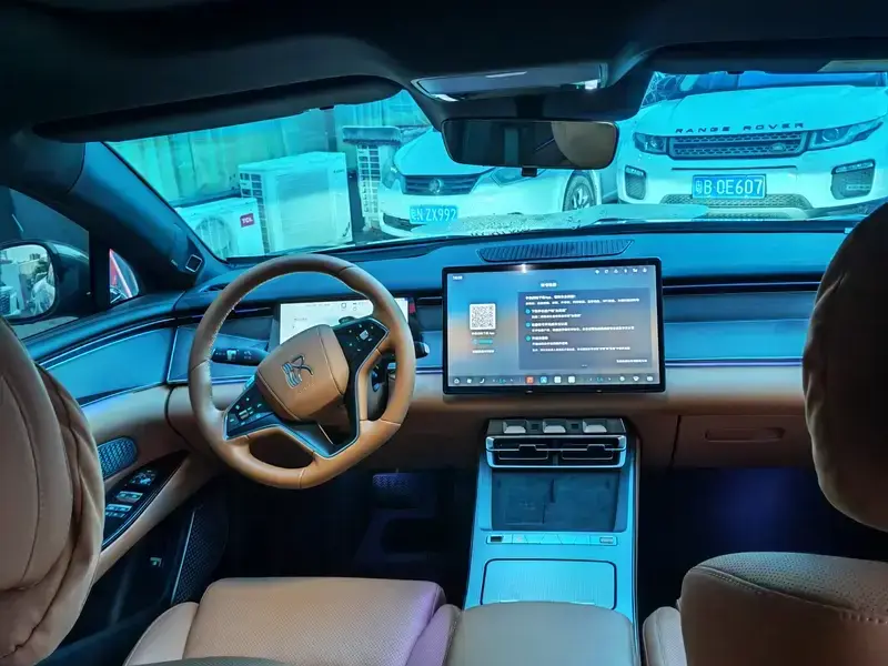 2025 BYD Han L с пробегом 3 900 км