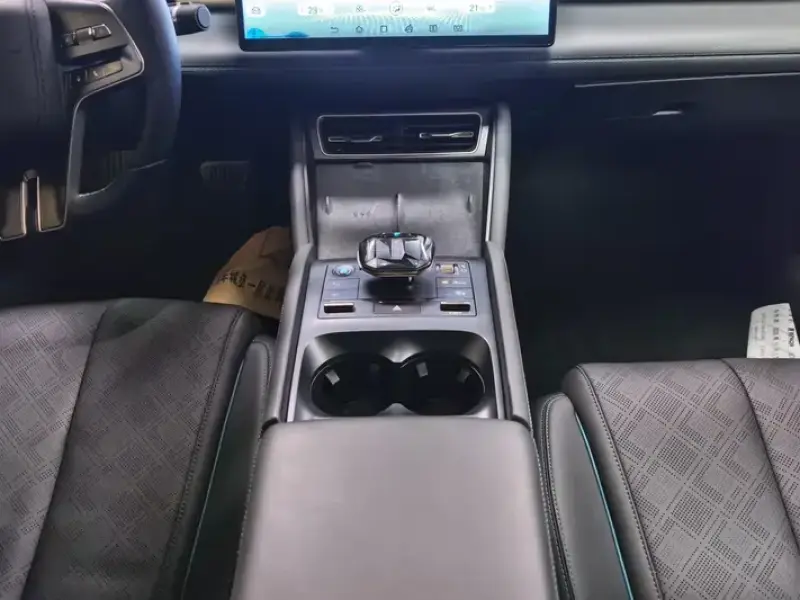 2024 BYD Qin L с пробегом 25 000 км