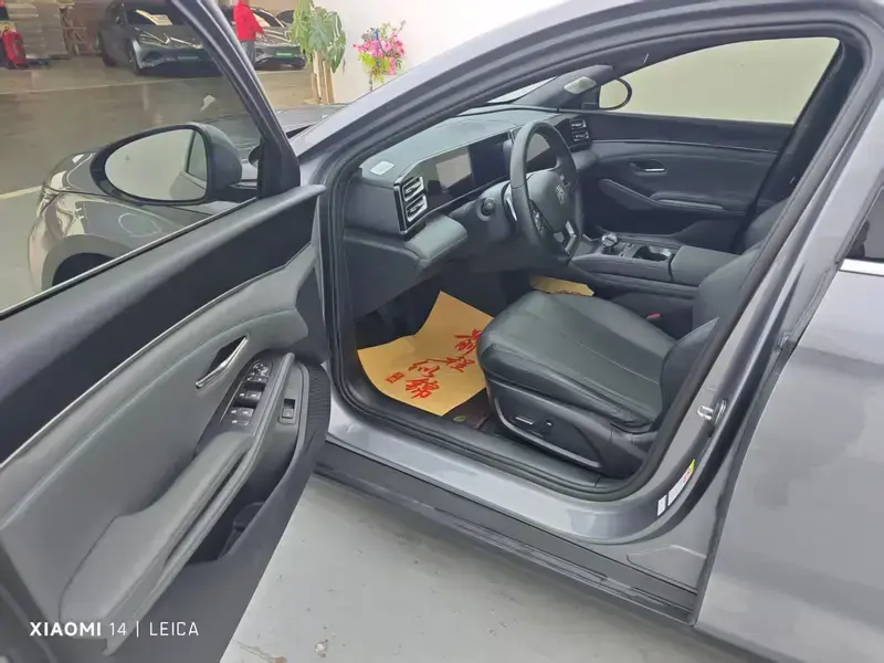 2025 BYD Qin L с пробегом 21 000 км