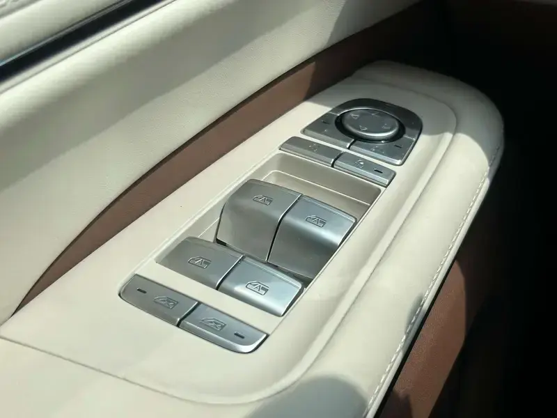 2025 BYD Xia (M9) с пробегом 3 000 км