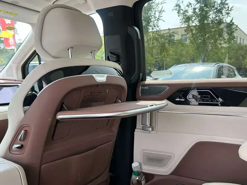 2025 BYD Xia (M9) с пробегом 3 000 км