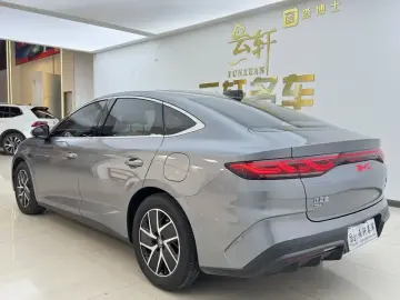 2025 BYD Qin L с пробегом 21 000 км