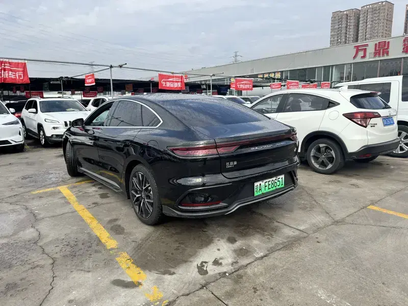 2025 BYD Han с пробегом 28 000 км